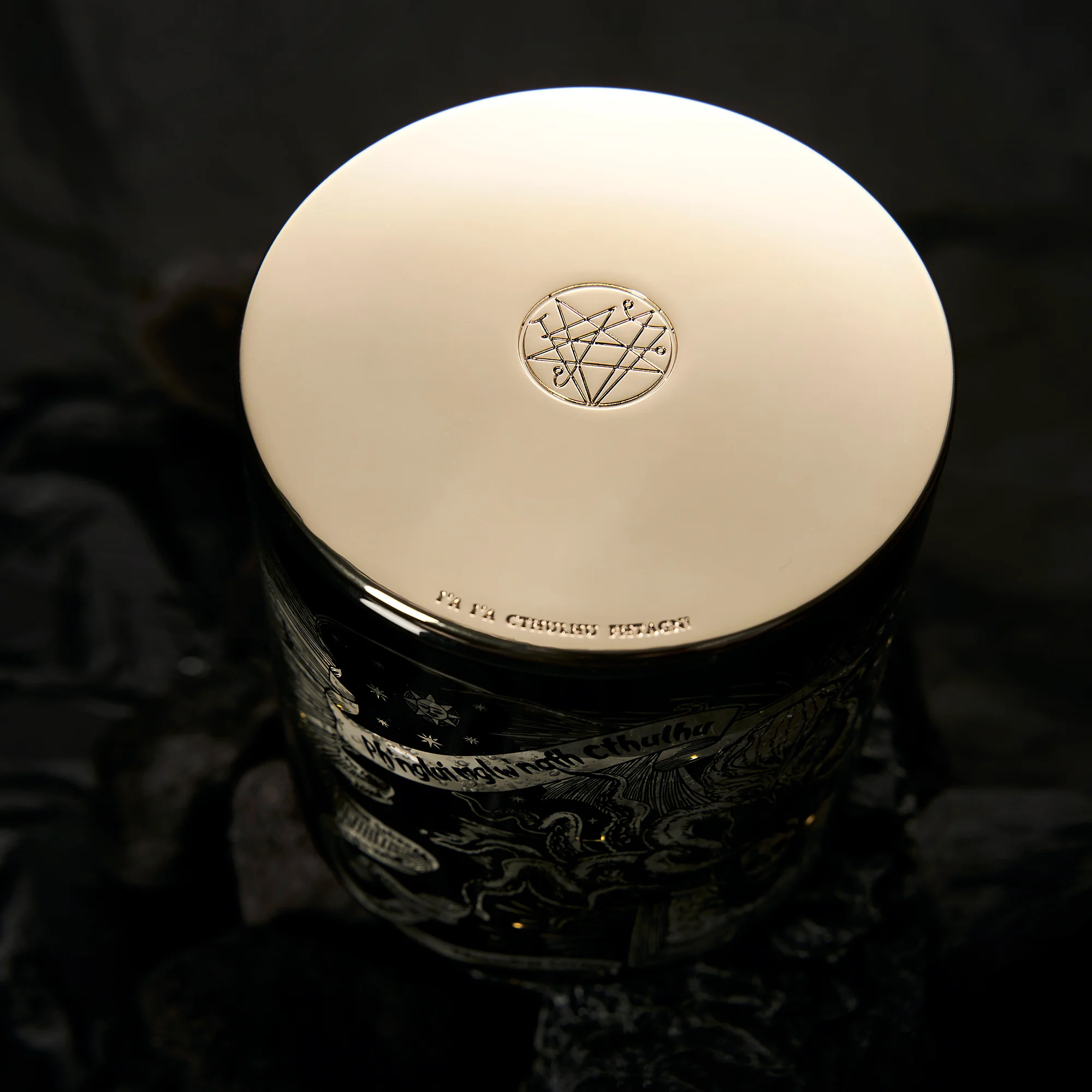 Arkham's Last Glimmer of Hope Cthulhu Light-Up Aroma Candle - Image 5