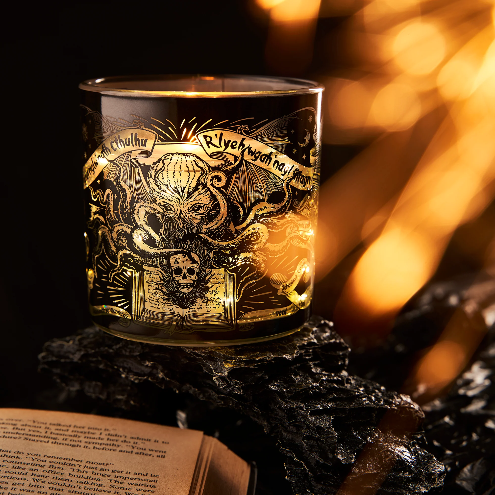 Arkham's Last Glimmer of Hope Cthulhu Light-Up Aroma Candle - Image 6