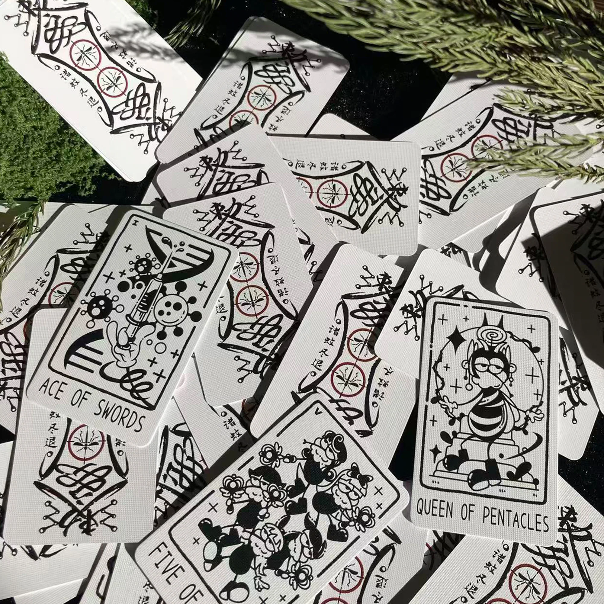 Buzzing Mosquito Tarot & Lenormand - Image 5
