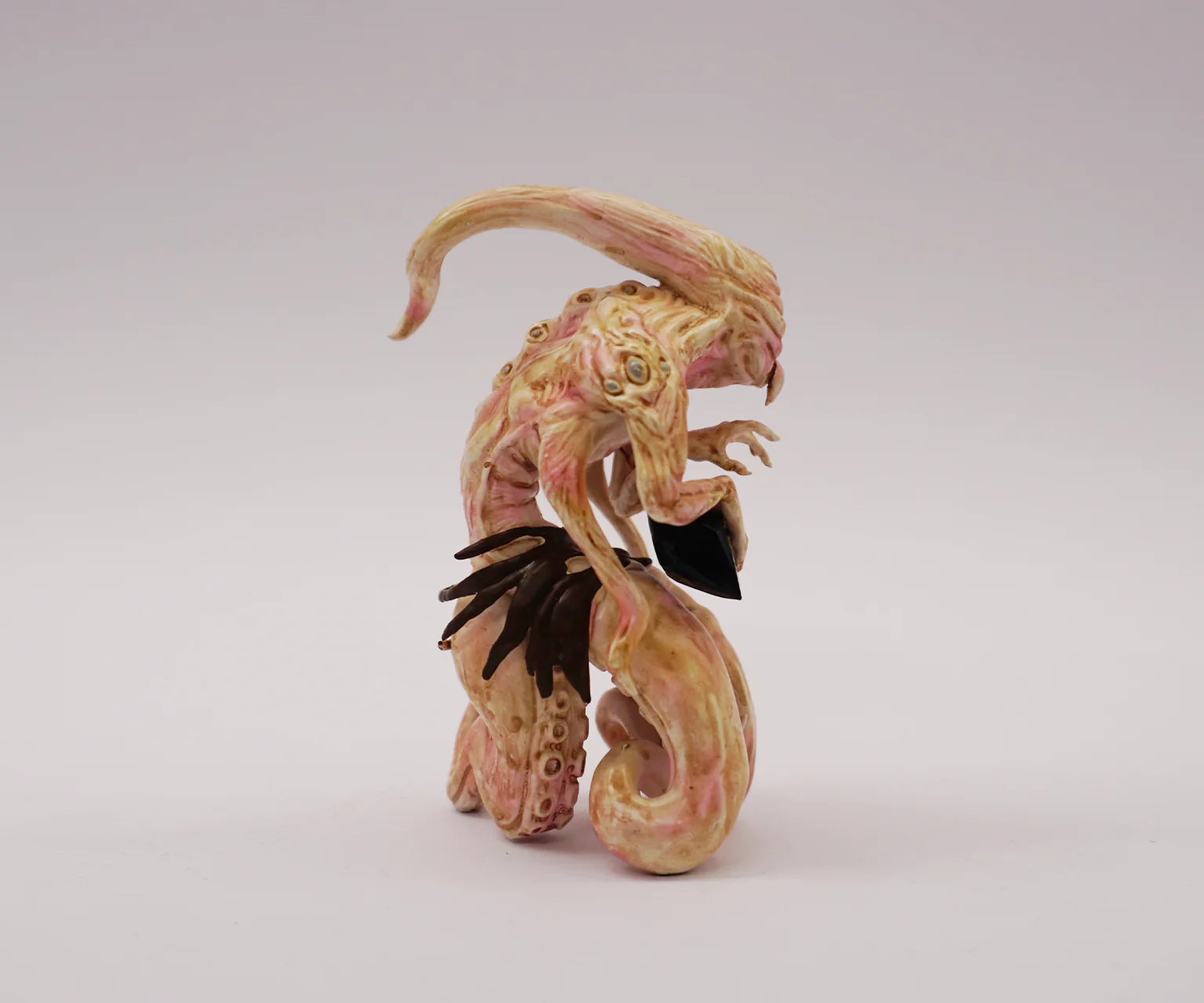 Chaos in Hands Cthulhu Nyarlathotep Garage Kit Models - Image 4