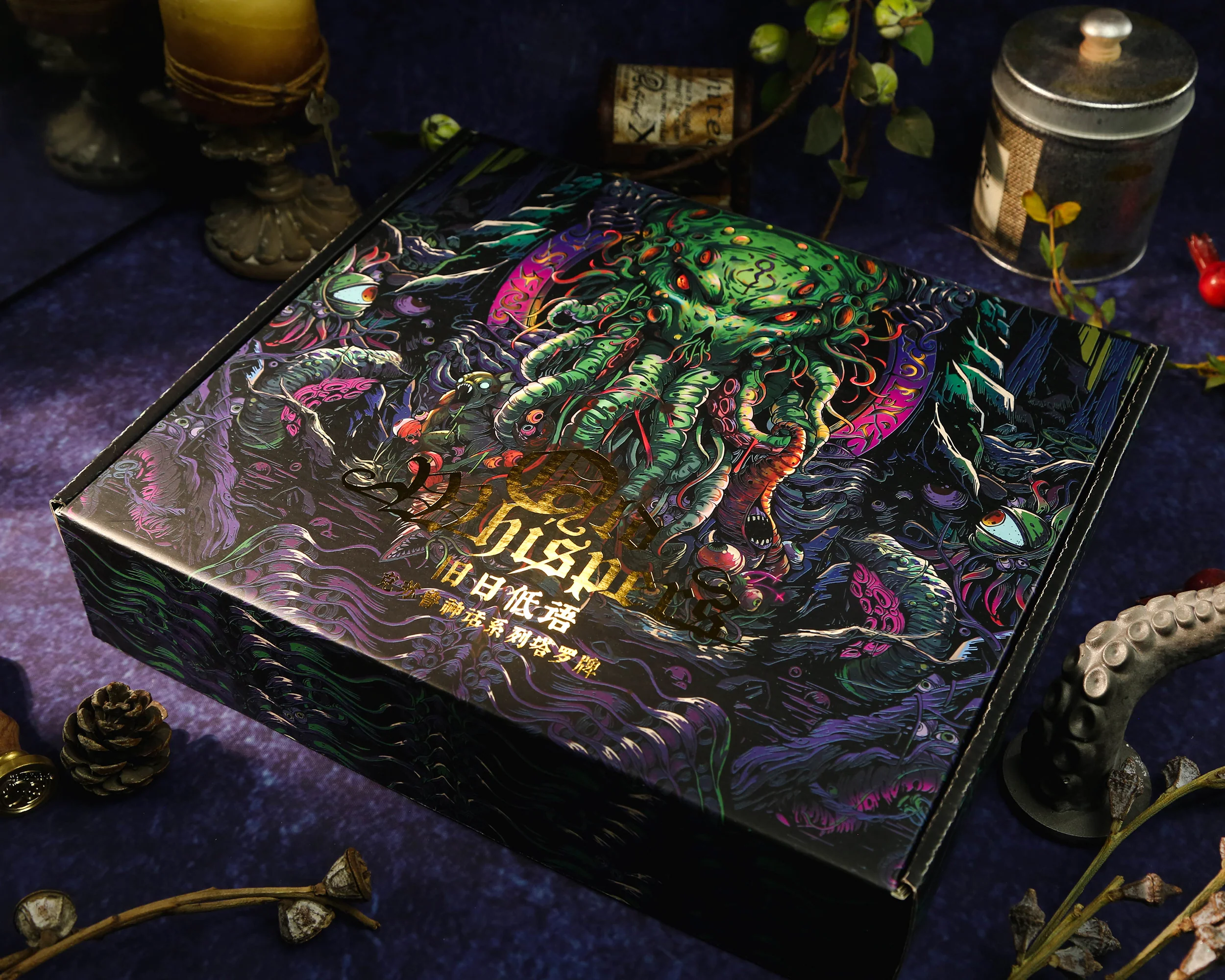 Cthulhu Mythos Comicology (Old Whispers) Tarot - Image 4