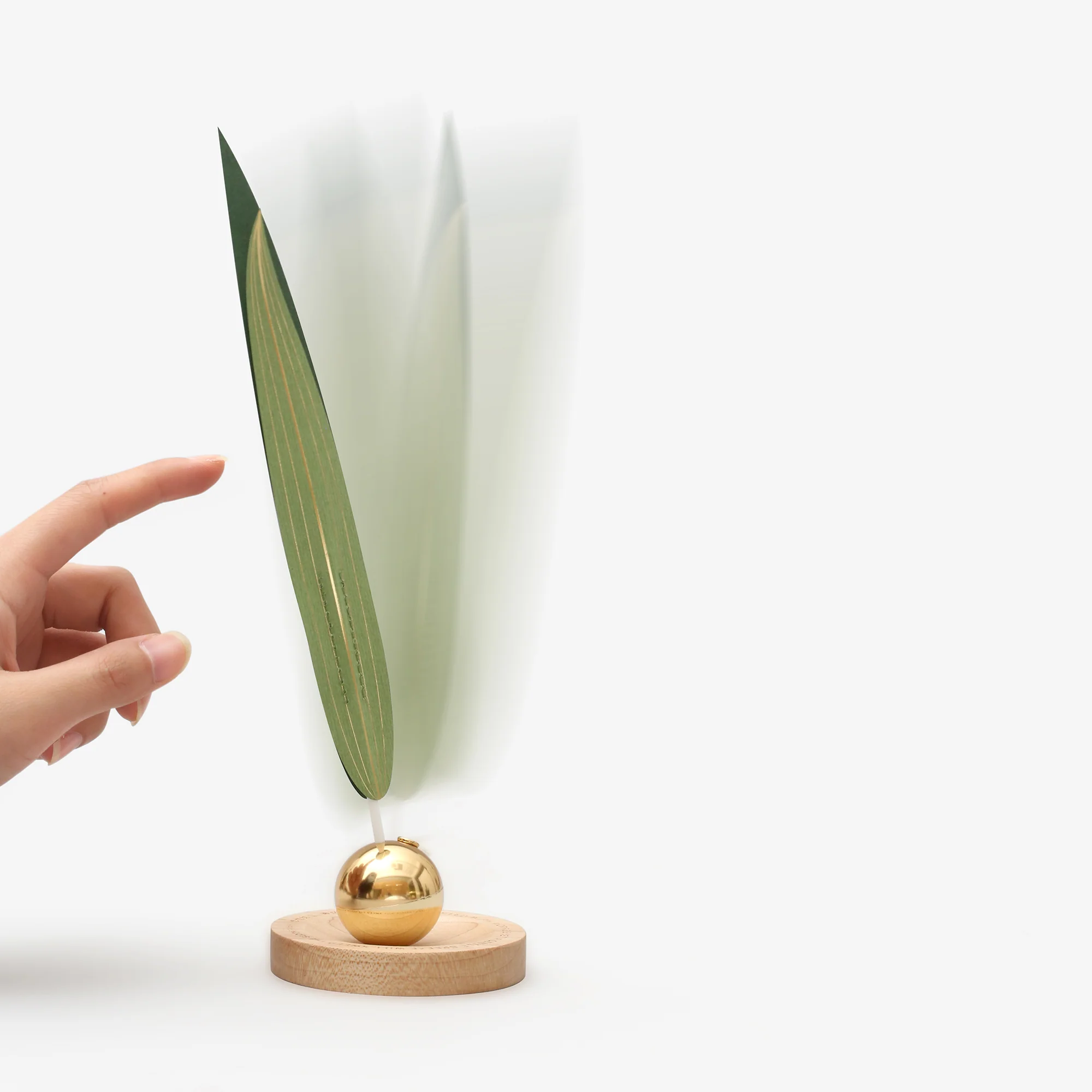 Dancing Wind Essential Oil Diffuser - Image 12