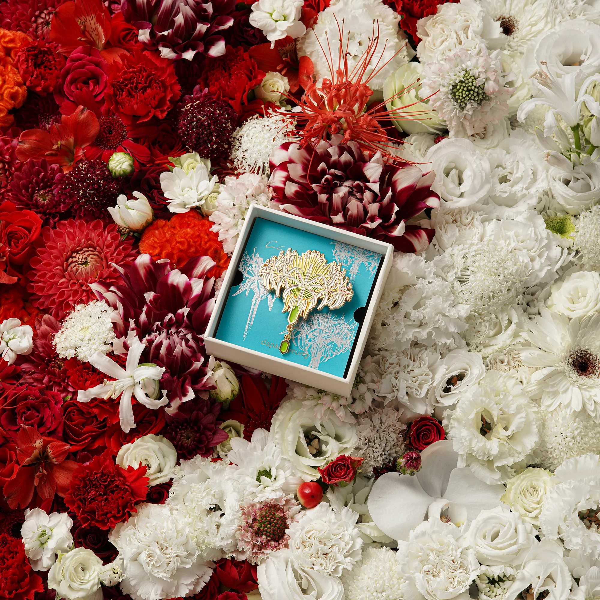 daparo Enamel Pins "Spider Lilies" - Image 3