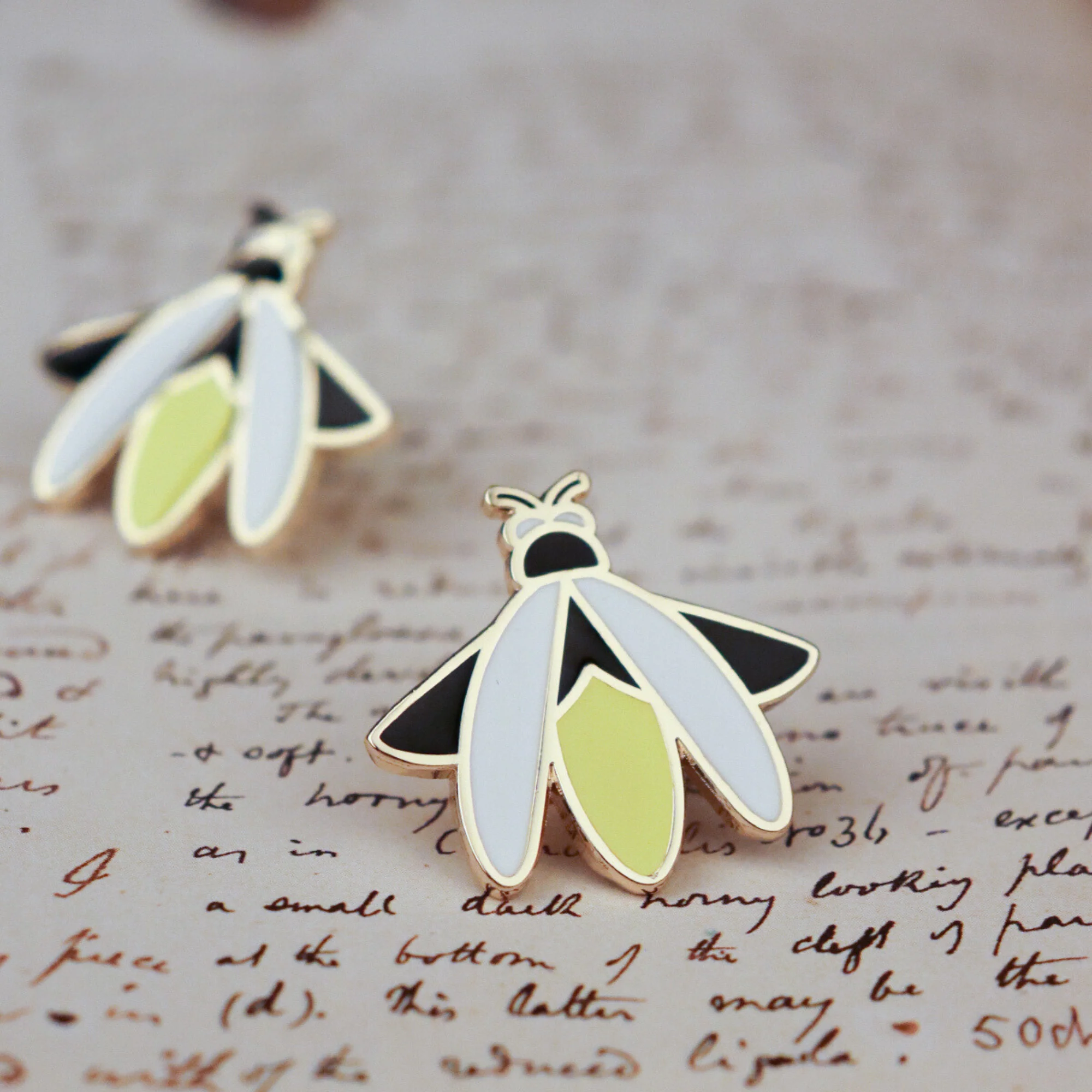 Fanli Enamel Pins "Firefly" - Image 4