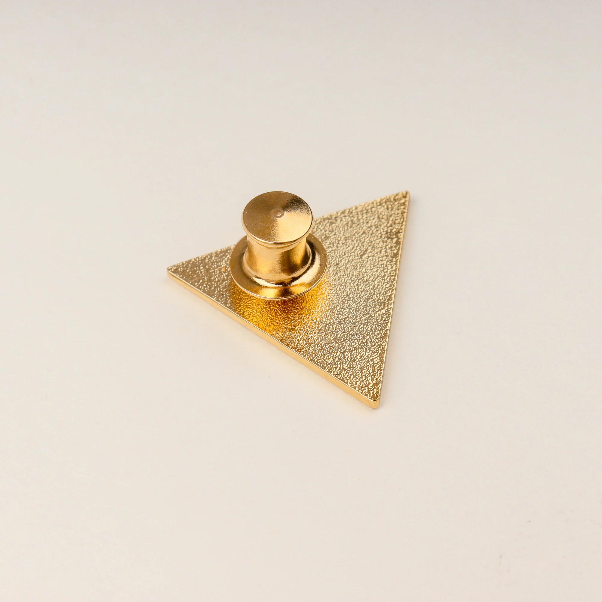 Fanli Enamel Pins "Little Daisy" - Image 10