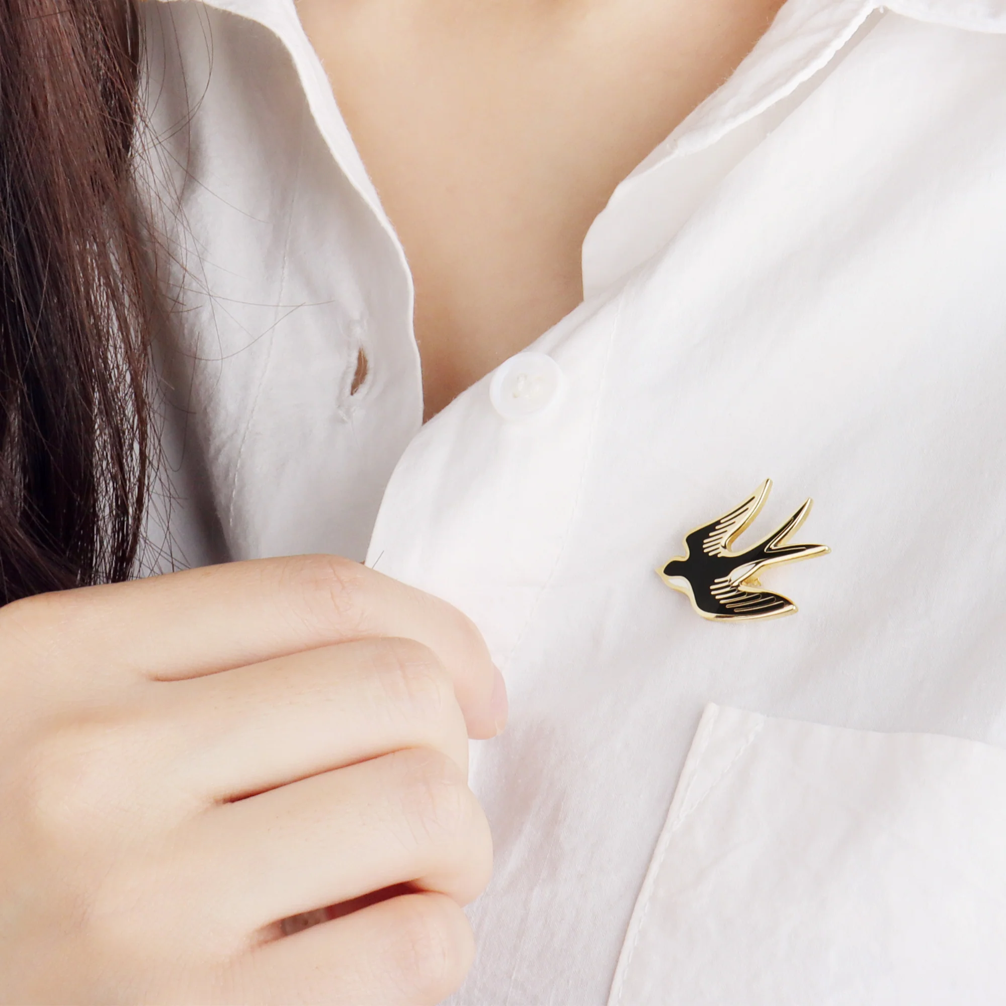 Fanli Enamel Pins "Swallow" - Image 7