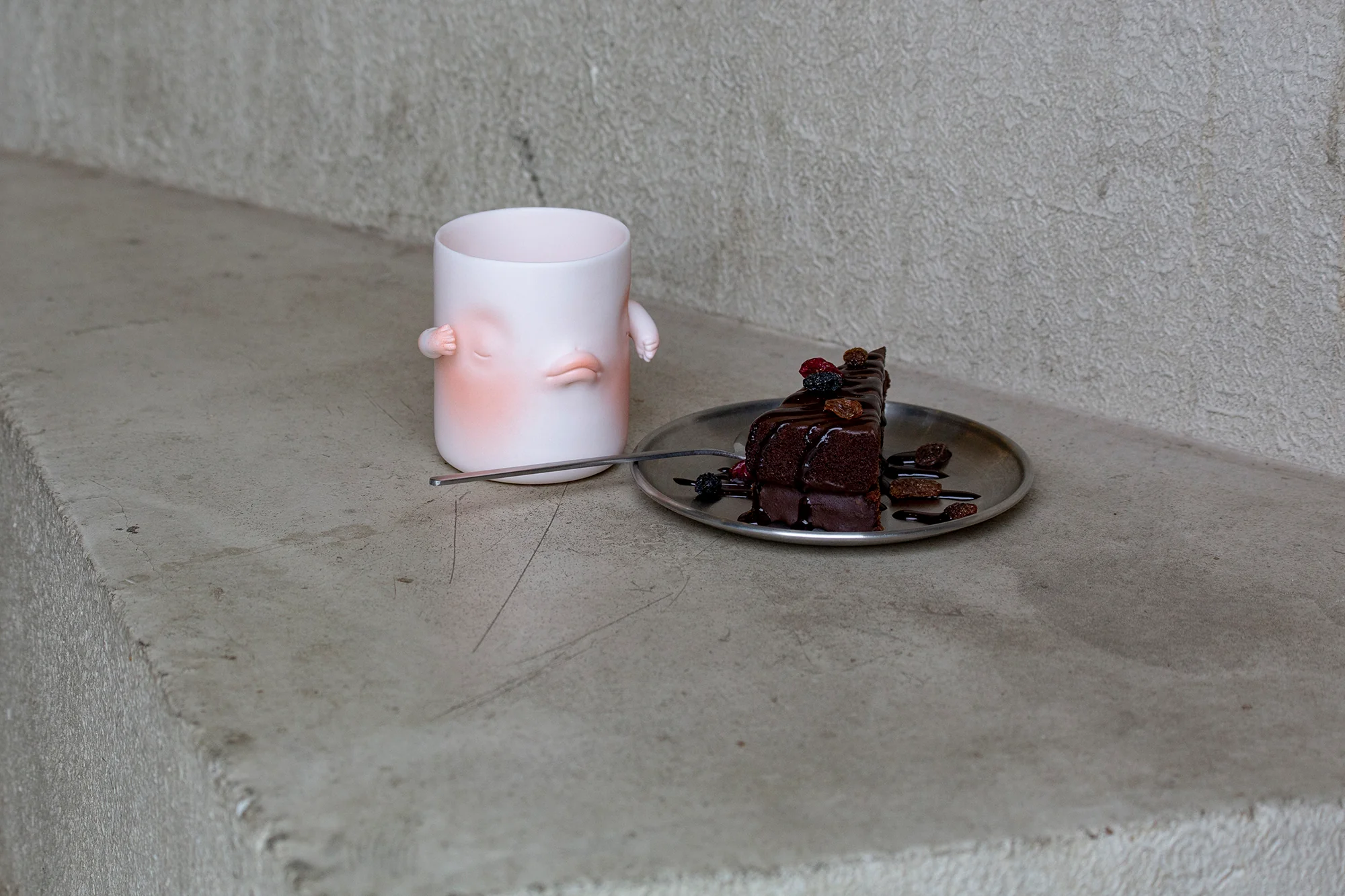 LIUXINYU Planet HUG Porcelain Tableware  "nono" - Image 4
