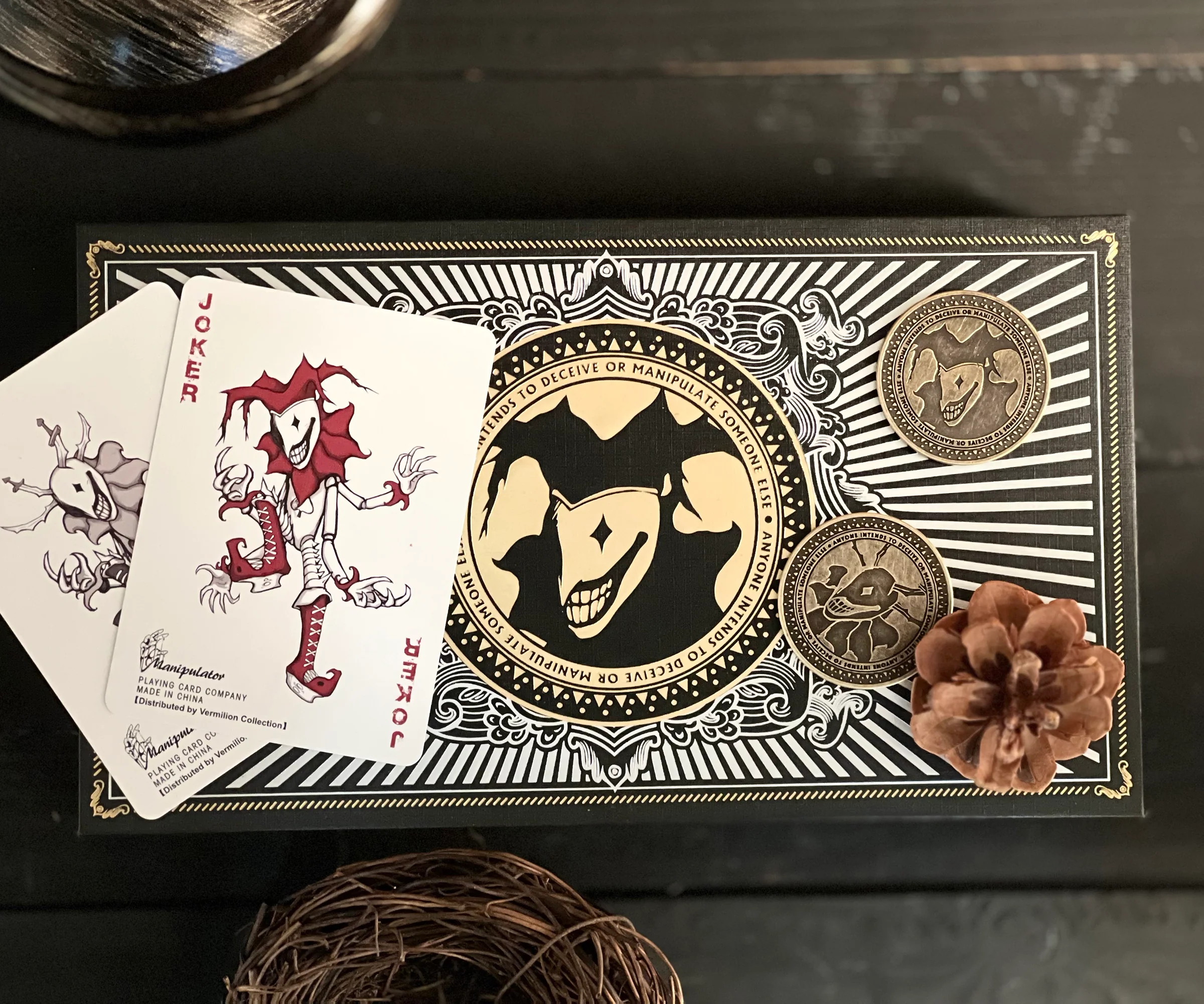 Manipulator Playing Cards - Image 9