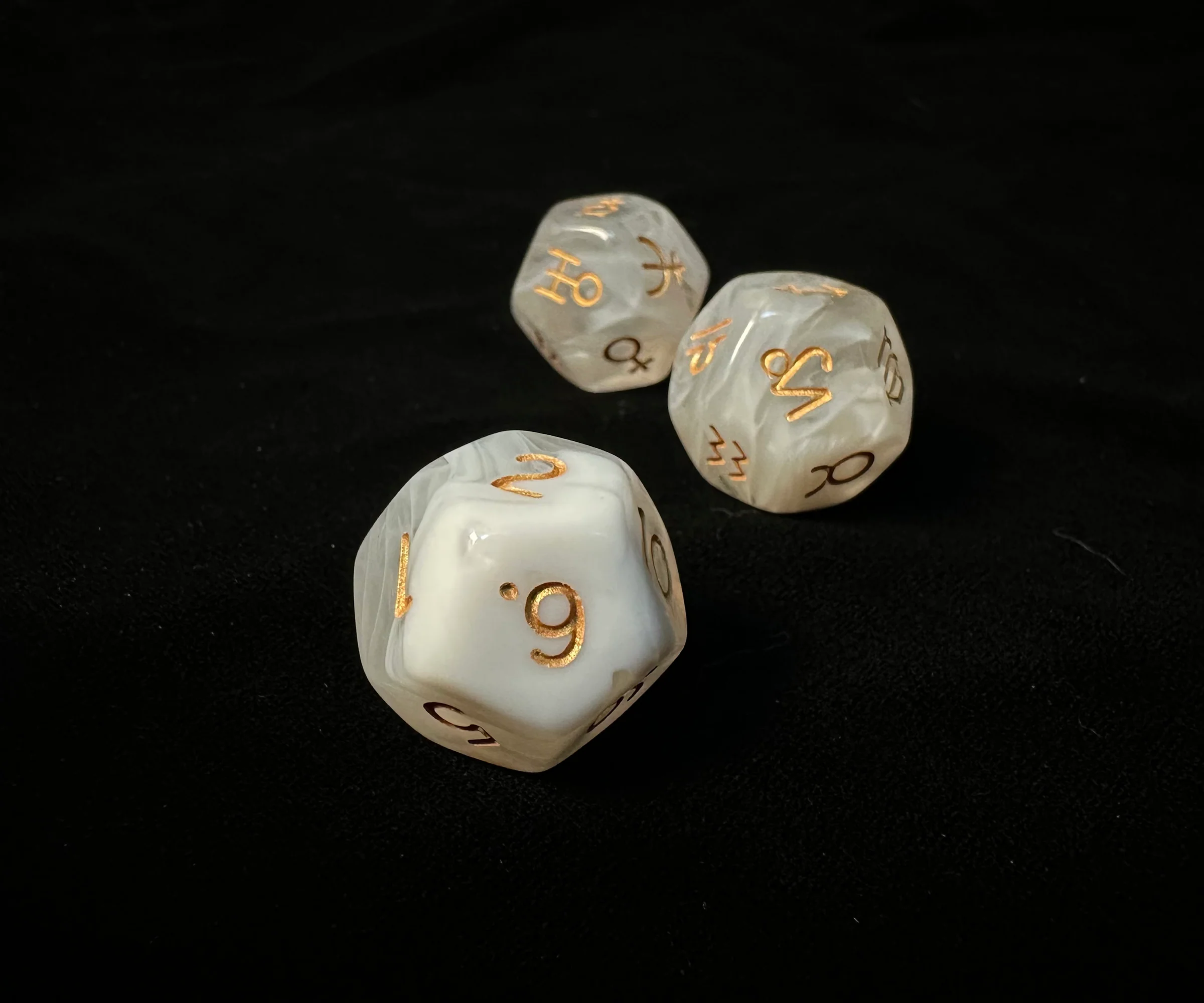 Meteodice Galaxy-Themed D12 Astrology Dice - Image 3
