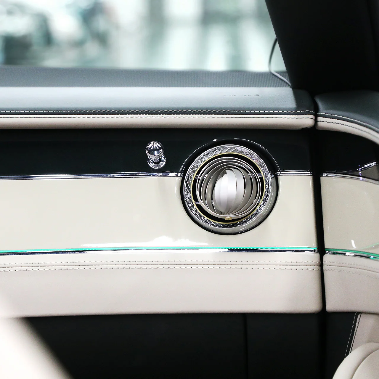 Never-Ending Cycle Car Fragrance Diffuser - Image 10
