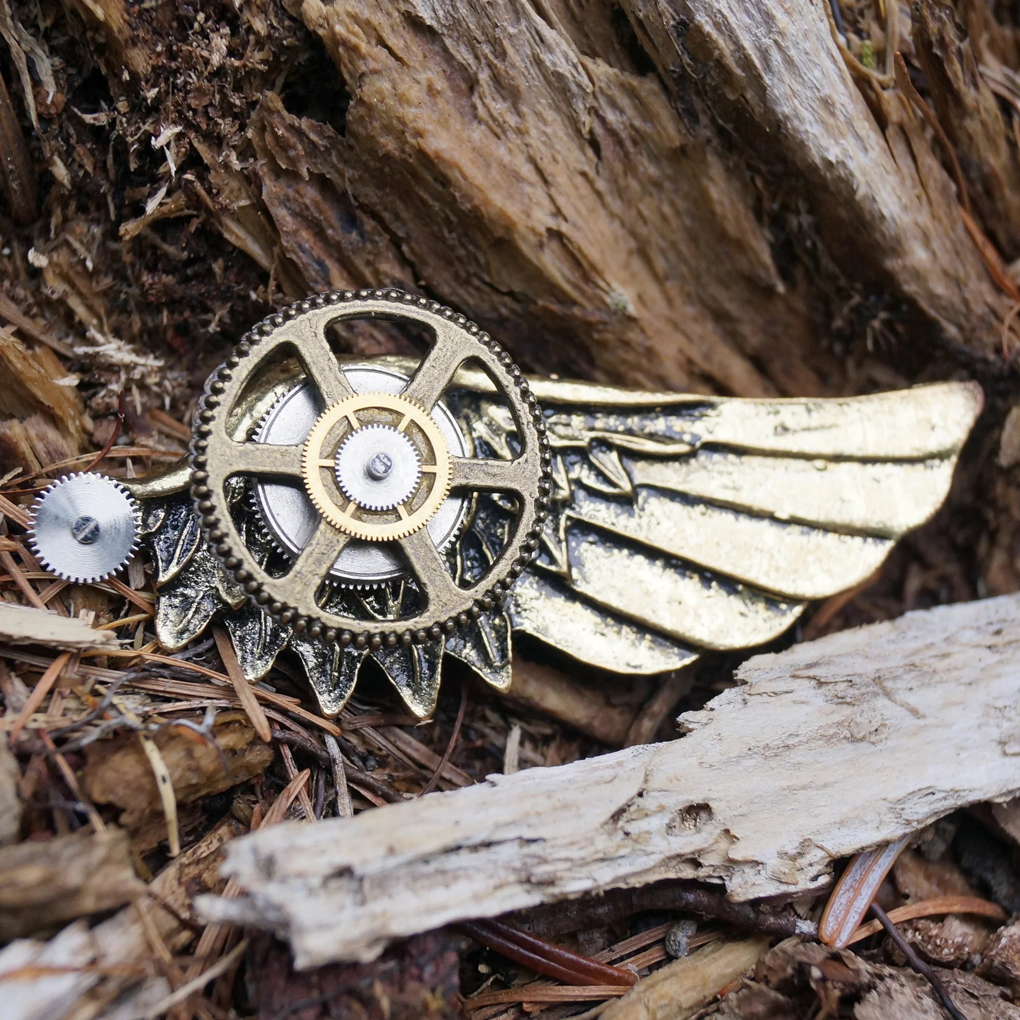 Winged Gear of Eternity Handcrafted Steampunk Metal Pin - Image 3