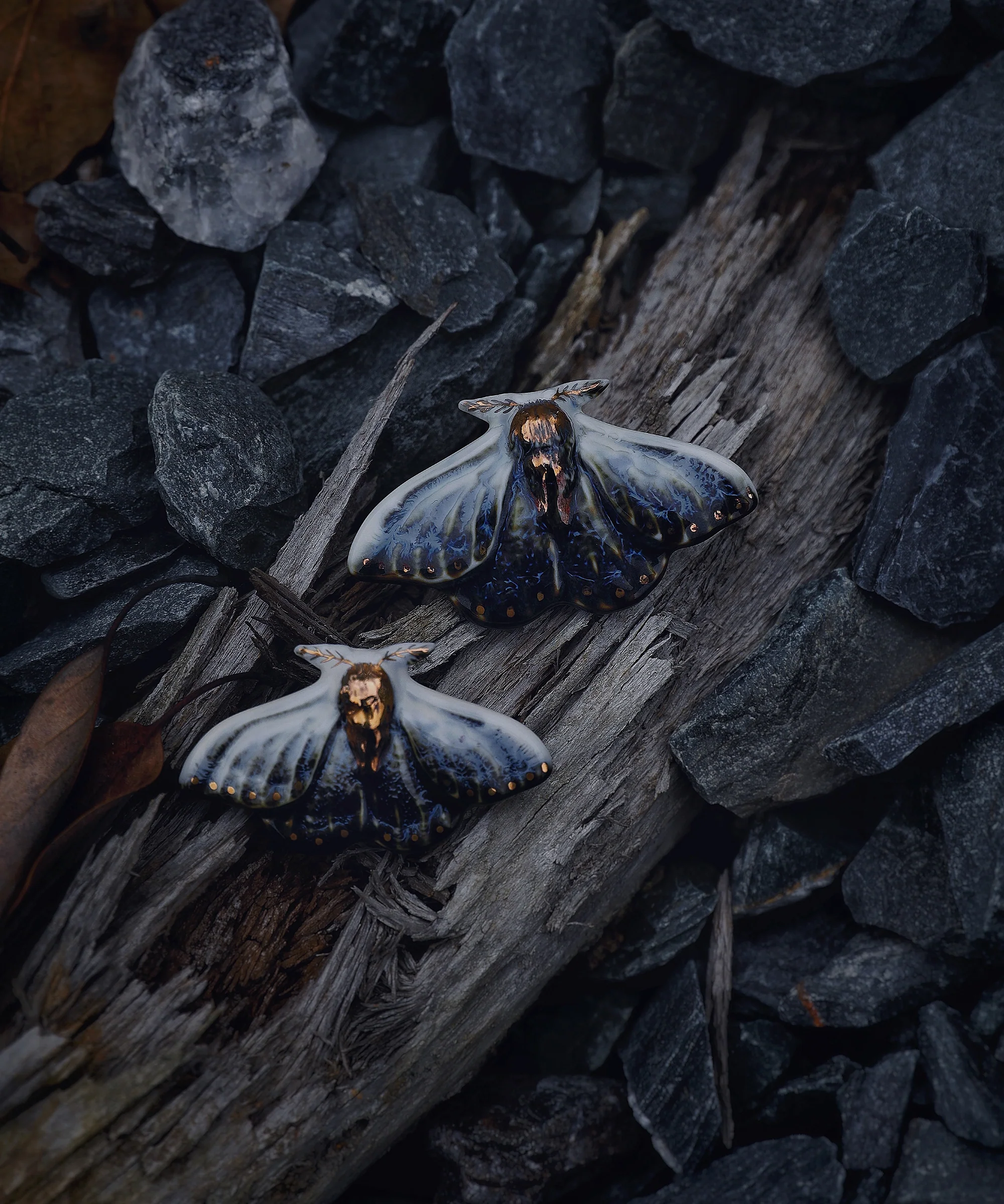 YIHE Ceramic Accessories "Blue Tiger Moth" - Image 4