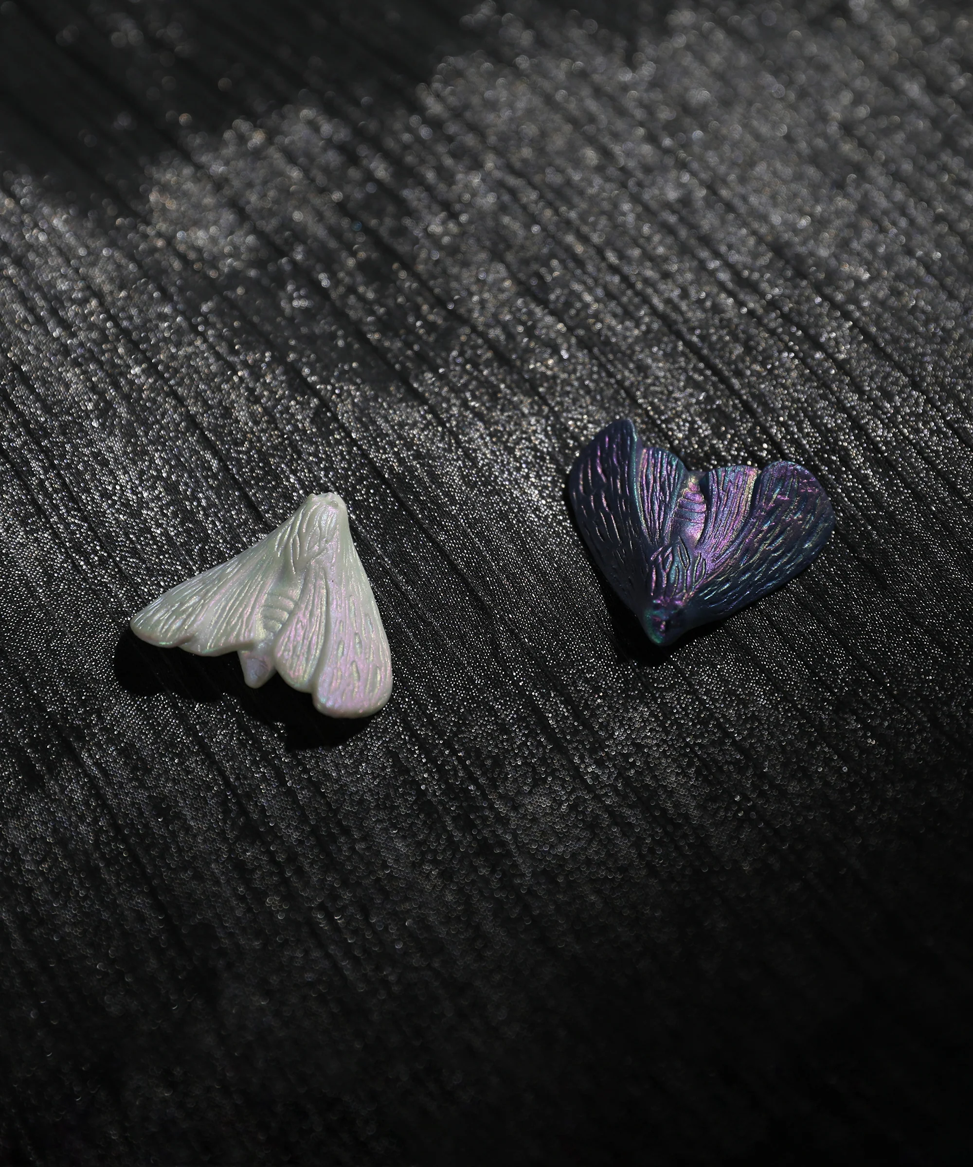 YIHE Ceramic Brooches "Moth to Flame"