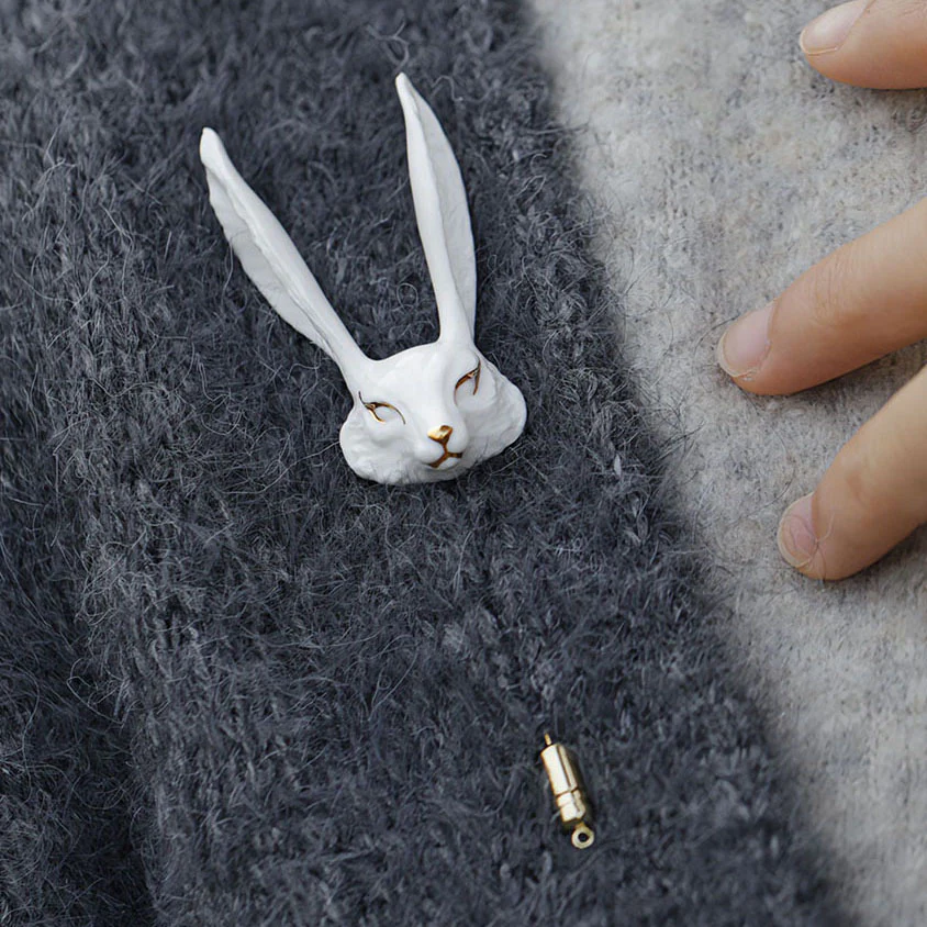 YIHE Ceramic Brooches "White Fox" - Image 9