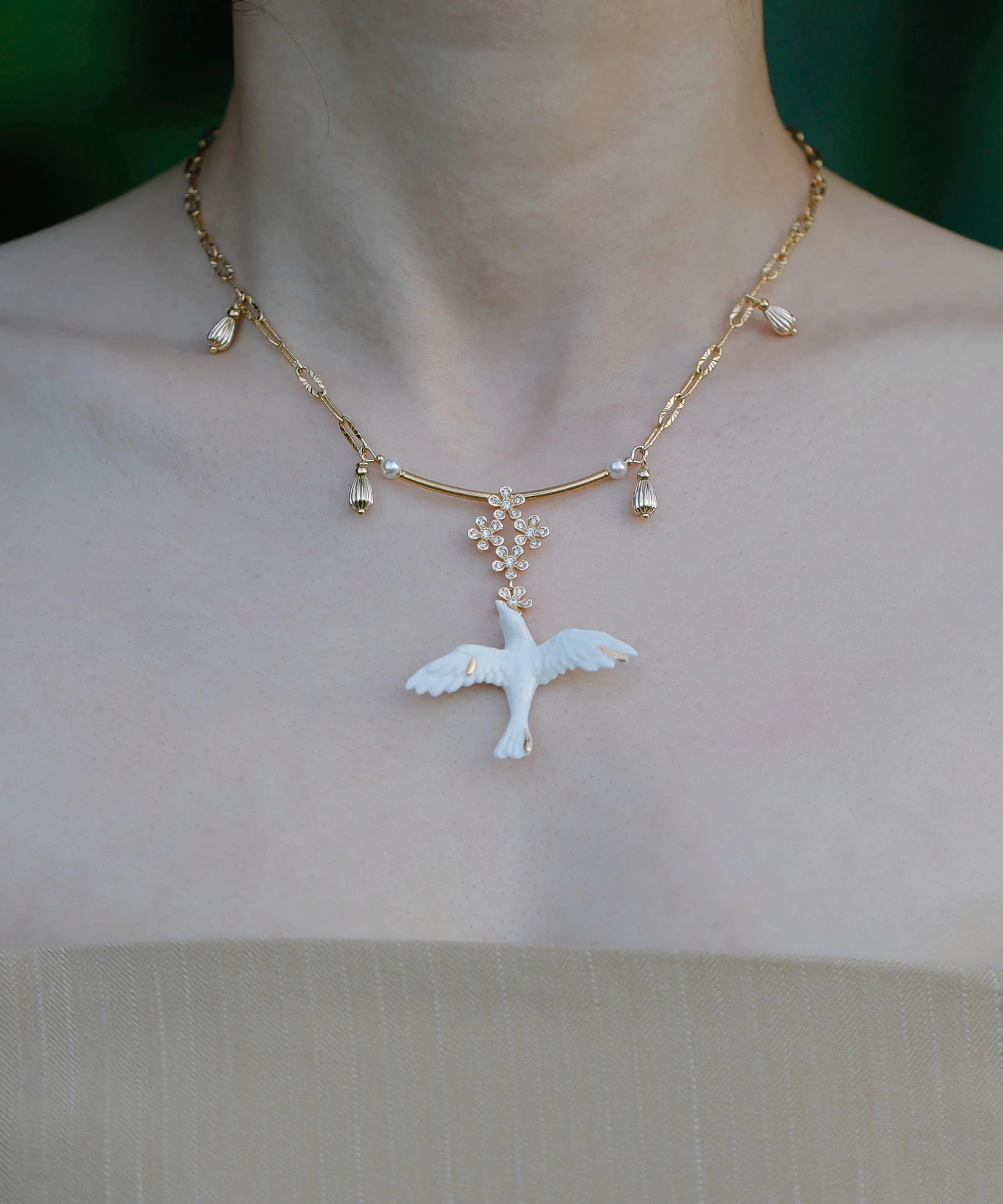 YIHE Ceramic Necklace "Flight of Grace" - Image 6