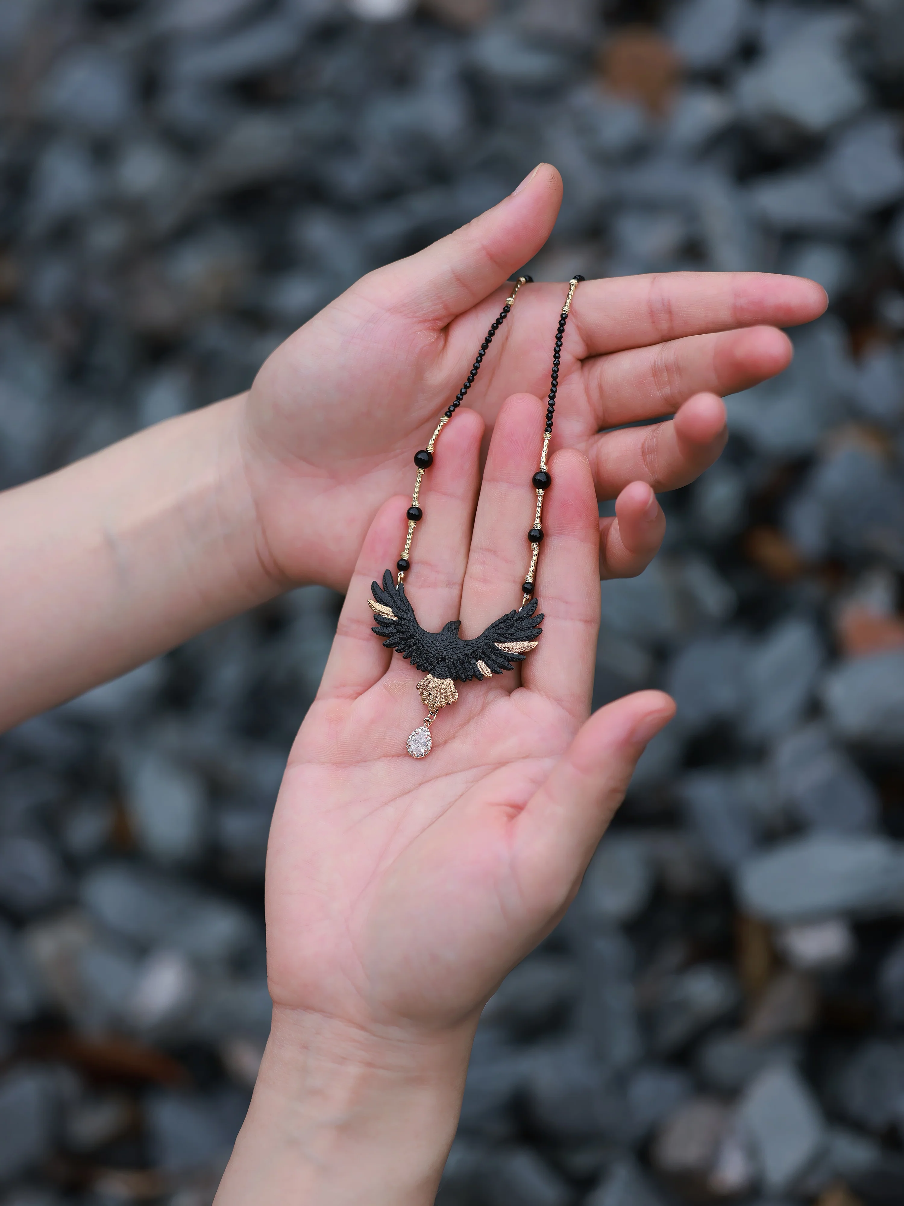 YIHE Ceramic Necklace "Golden Eagle" - Image 4