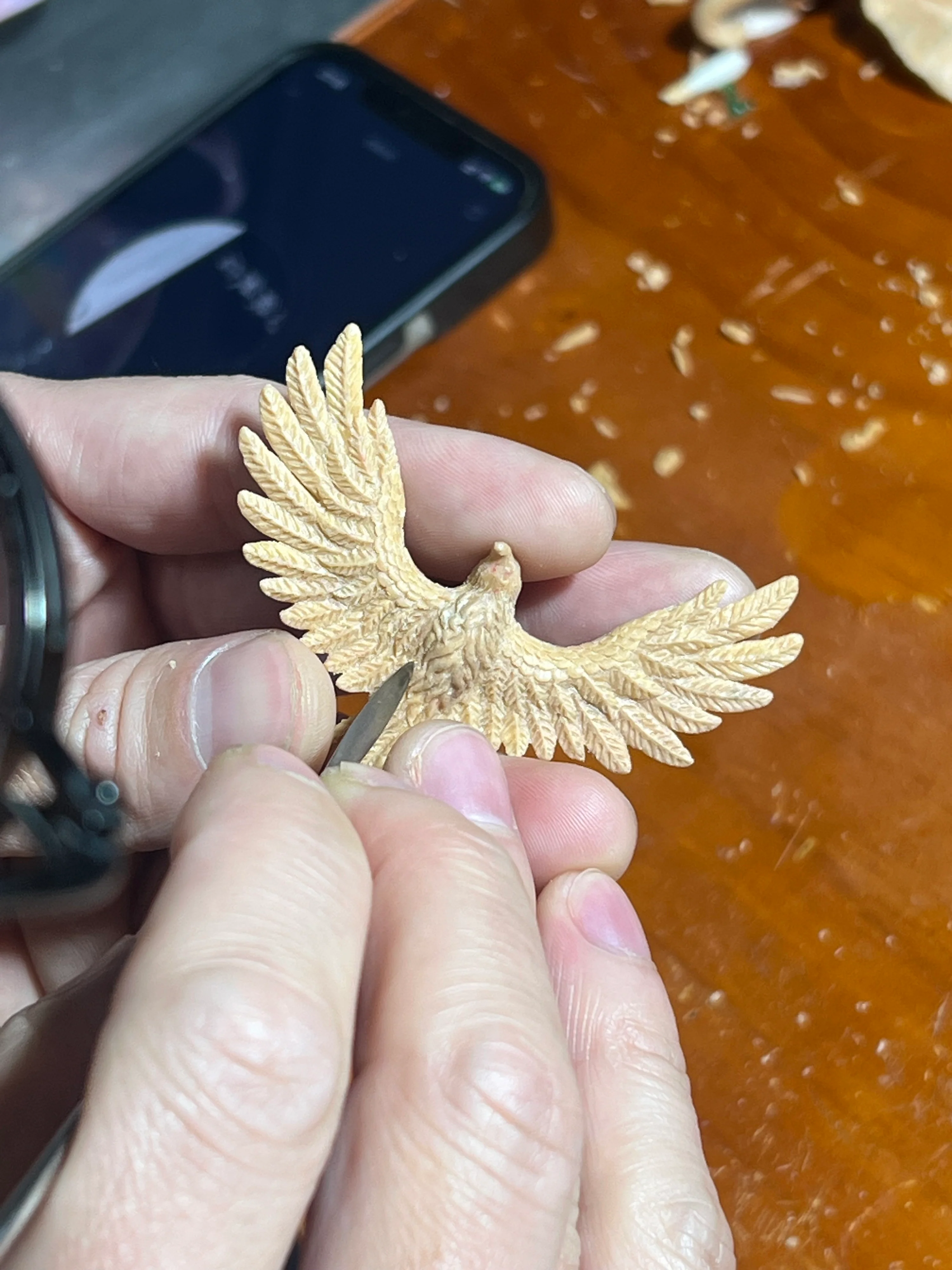 YIHE Ceramic Necklace "Golden Eagle" - Image 9