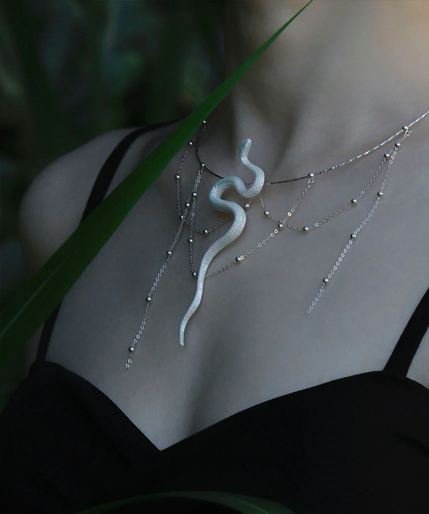 YIHE Ceramic Necklace "White Snake" - Image 2
